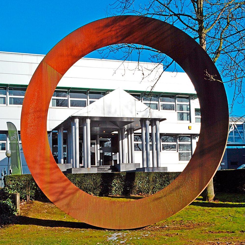 Сталь кортен в ландшафтном стиле